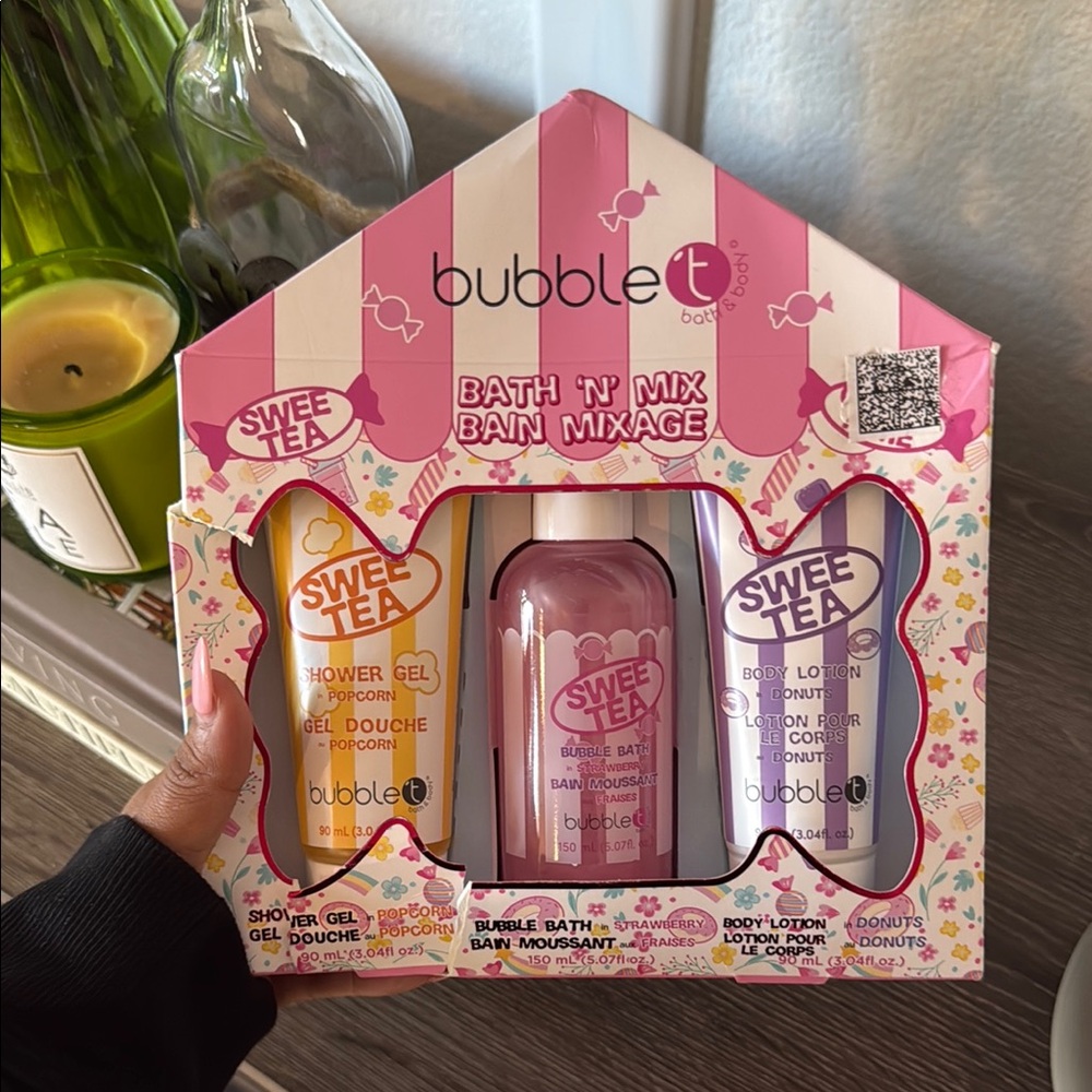 Sweet Fruity Scented Bath Gift Set - Picture 3 of 4